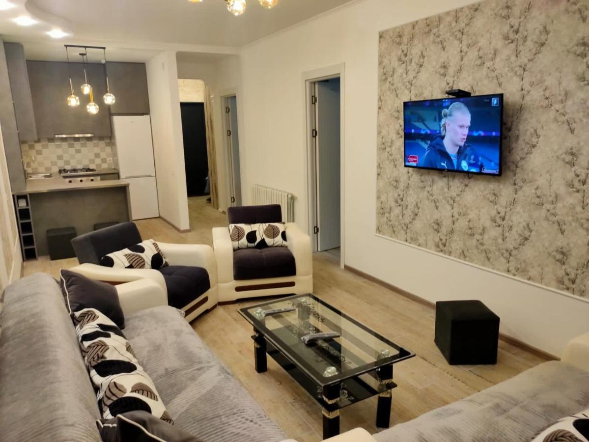 Lilia Apartment Batumi Exterior photo
